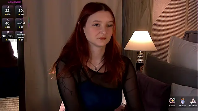 Snapshot of Ellllie chatting on December 14, 7:03 am Ellllie online show from December 14, 7:03 am