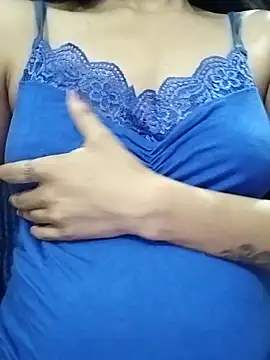 kiss-wish online show from April 30, 12:00 pm