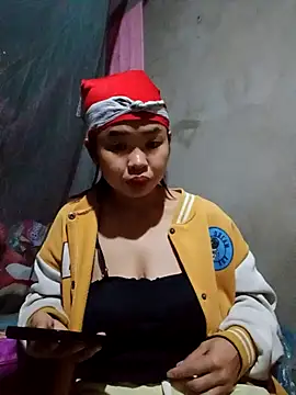 Snapshot of Mabel-122 chatting on November 13, 2:10 am Mabel-122 online show from November 13, 2:10 am