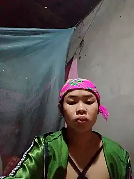 Snapshot of Mabel-122 chatting on November 17, 12:49 am Mabel-122 online show from November 17, 12:49 am