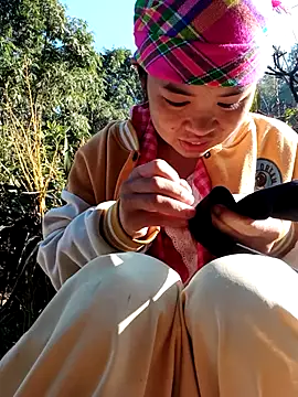 Snapshot of Mabel-122 chatting on November 23, 1:38 am Mabel-122 online show from November 23, 1:38 am