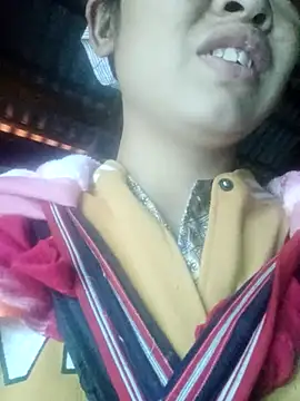 Snapshot of Mabel-122 chatting on November 25, 1:49 am Mabel-122 online show from November 25, 1:49 am