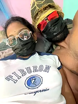 Snapshot of leenaboy@xh chatting on November 13, 8:57 am leenaboyxh online show from November 13, 8:57 am