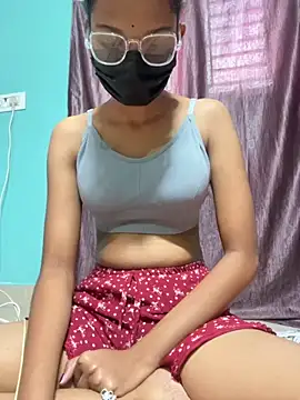 Snapshot of leenaboy@xh chatting on December 4, 8:34 am leenaboyxh online show from December 4, 8:34 am