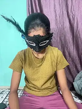 Snapshot of leenaboy@xh chatting on December 15, 1:26 pm leenaboyxh online show from December 15, 1:26 pm