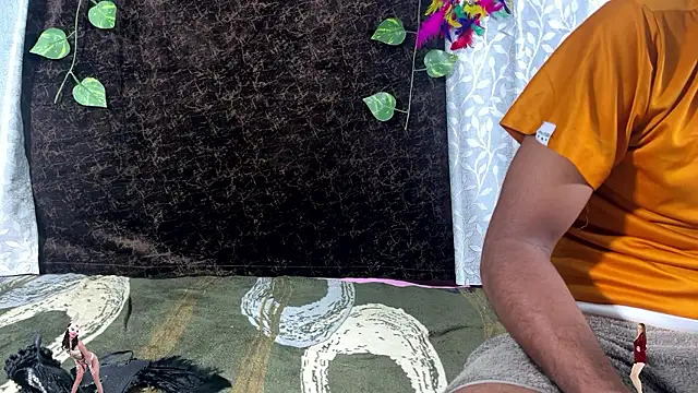 leenaboyxh online show from January 18, 6:44 pm