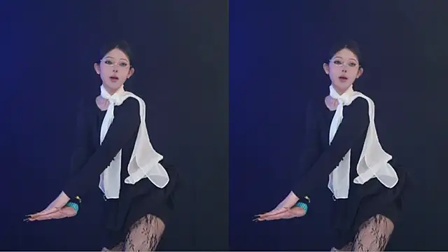 Snapshot of MHe-002 chatting on November 10, 11:09 am MHe-002 online show from November 10, 11:09 am