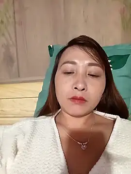 Snapshot of Missa-kute20 chatting on November 21, 12:15 pm Missa-kute20 online show from November 21, 12:15 pm