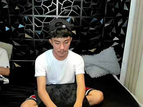 Snapshot of Urloverhardcock chatting on April 20, 6:31 pm Urloverhardcock online show from April 20, 6:31 pm