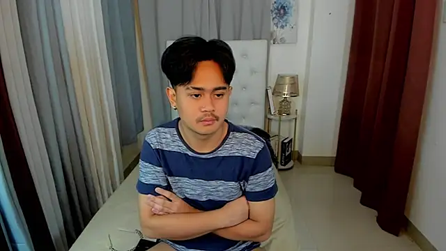 Snapshot of asianblackbigcock chatting on November 9, 4:33 am asianblackbigcock online show from November 9, 4:33 am