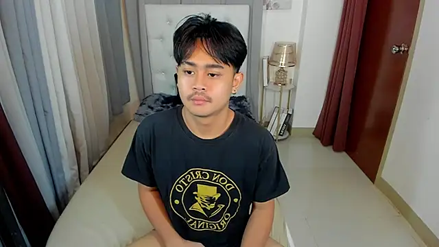 Snapshot of asianblackbigcock chatting on November 10, 4:22 am asianblackbigcock online show from November 10, 4:22 am