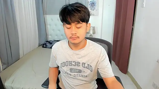 Snapshot of asianblackbigcock chatting on November 16, 4:40 am asianblackbigcock online show from November 16, 4:40 am