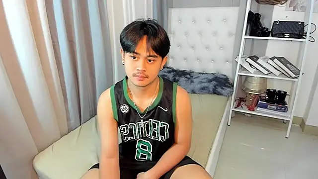 Snapshot of asianblackbigcock chatting on November 27, 5:09 am asianblackbigcock online show from November 27, 5:09 am