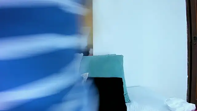 Andhrea Vale online show from November 15, 11:40 am