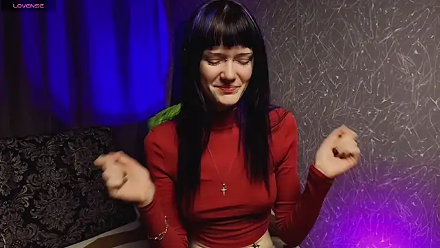 Snapshot of RoxyMetall chatting on November 27, 6:54 pm RoxyMetall online show from November 27, 6:54 pm