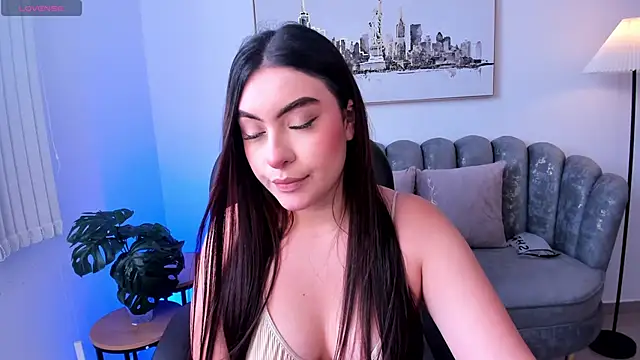 Maya vexx online show from February 3, 7:30 pm