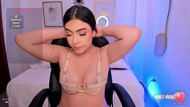 Maya vexx online show from February 10, 8:24 pm