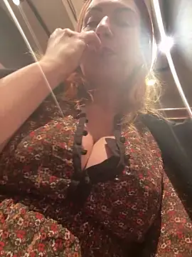 pervimilf online show from February 28, 9:43 am