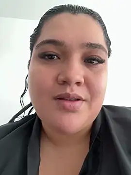 Snapshot of sweetmuslim01 chatting on December 11, 7:36 pm sweetmuslim01 online show from December 11, 7:36 pm