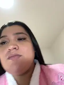 Snapshot of sweetmuslim01 chatting on January 2, 10:01 pm sweetmuslim01 online show from January 2, 10:01 pm