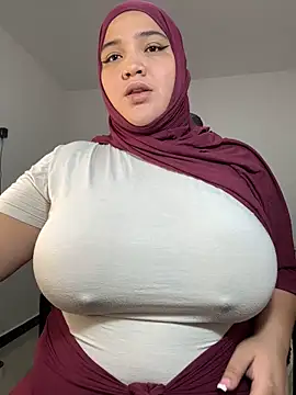 Snapshot of sweetmuslim01 chatting on January 12, 9:40 pm sweetmuslim01 online show from January 12, 9:40 pm
