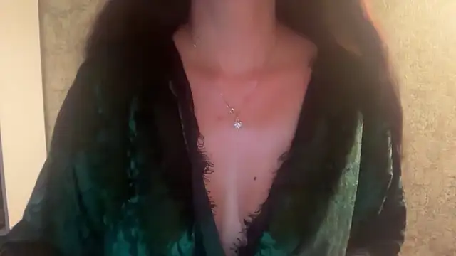 Snapshot of Angelinaa19 chatting on February 15, 8:27 pm Angelinaa19 online show from February 15, 8:27 pm