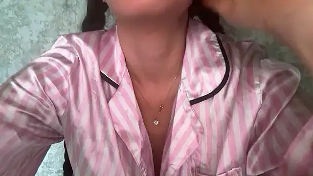 Snapshot of Angelinaa19 chatting on March 24, 11:48 am Angelinaa19 online show from March 24, 11:48 am