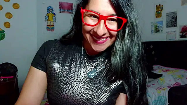 Snapshot of mali-fox99 chatting on December 5, 4:54 am mali-fox99 online show from December 5, 4:54 am