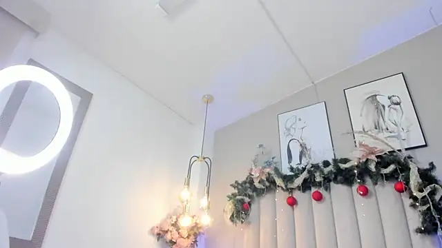 Snapshot of EmilyMiller_22 chatting on November 22, 3:22 pm EmilyMiller 22 online show from November 22, 3:22 pm