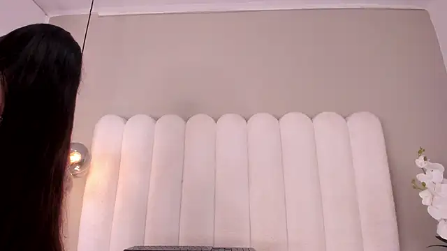 EmilyMiller 22 online show from February 8, 12:41 pm