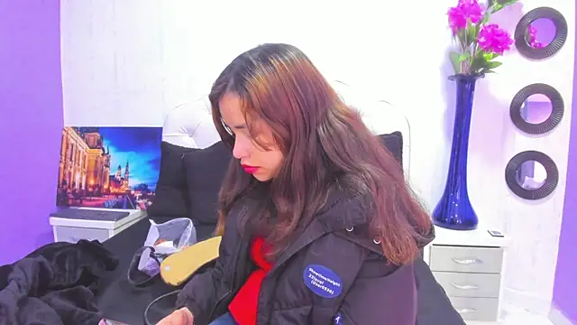 Snapshot of Hot_Barbie_Poku2 chatting on November 20, 3:18 am Hot Barbie Poku2 online show from November 20, 3:18 am