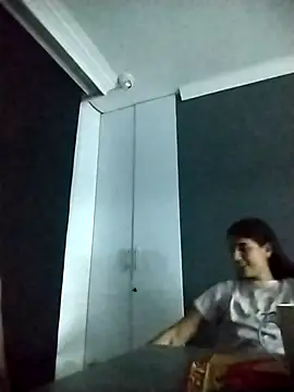 Snapshot of jov_and_thomas chatting on November 18, 3:12 am jov and thomas online show from November 18, 3:12 am