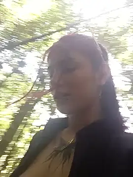 Snapshot of jov_and_thomas chatting on November 18, 6:01 pm jov and thomas online show from November 18, 6:01 pm