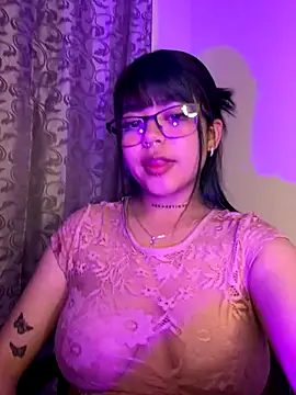 Snapshot of VIOLET_EF chatting on November 13, 6:12 am VIOLET EF online show from November 13, 6:12 am