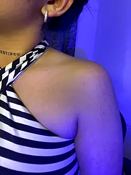 Snapshot of VIOLET_EF chatting on November 14, 4:00 am VIOLET EF online show from November 14, 4:00 am