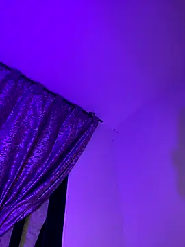 Snapshot of VIOLET_EF chatting on November 21, 3:05 am VIOLET EF online show from November 21, 3:05 am