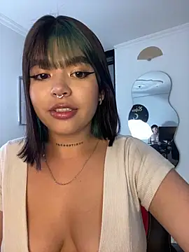 Snapshot of VIOLET_EF chatting on December 3, 12:51 am VIOLET EF online show from December 3, 12:51 am