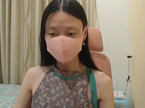 Snapshot of Lil-Cherries chatting on January 6, 2:43 pm Lil-Cherries online show from January 6, 2:43 pm