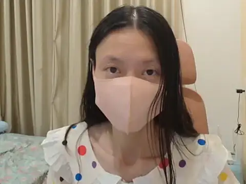 Snapshot of Lil-Cherries chatting on January 15, 5:49 pm Lil-Cherries online show from January 15, 5:49 pm