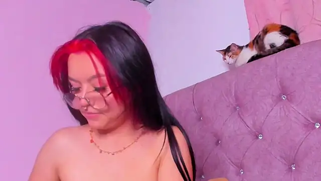 amy  a online show from June 12, 7:40 am