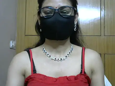 Snapshot of Fairy_Pie chatting on March 5, 7:43 pm Fairy Pie online show from March 5, 7:43 pm