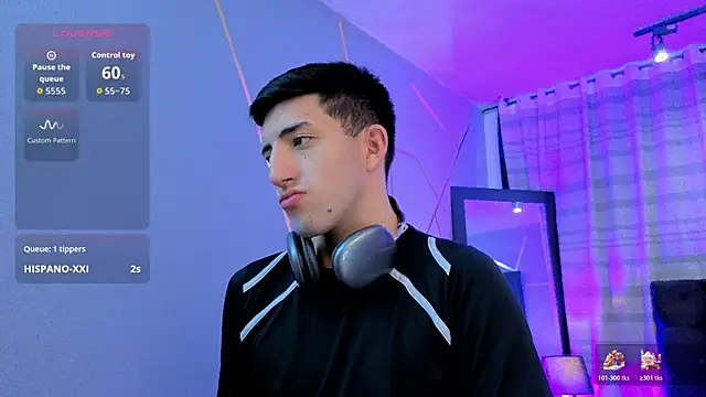 Snapshot of Un_Sluttyy chatting on December 1, 11:48 am Un Sluttyy online show from December 1, 11:48 am