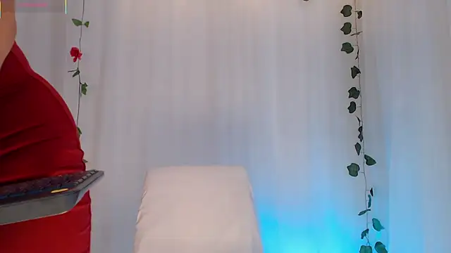 Belladonna lips online show from July 14, 10:37 pm