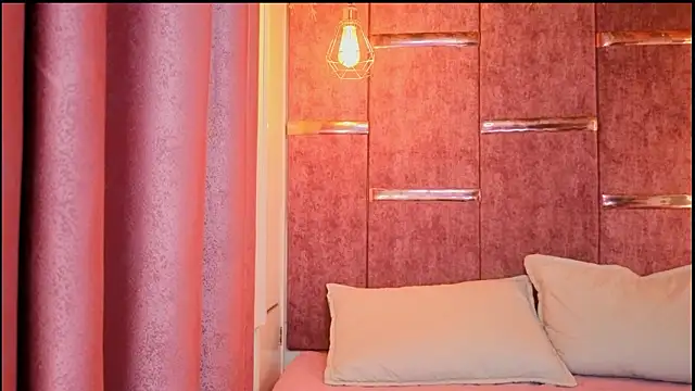 AuroraLanee  online show from February 5, 7:51 pm