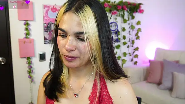 Snapshot of Nahoo__ chatting on May 19, 1:56 am Nahoo online show from May 19, 1:56 am