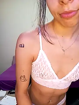 Snapshot of GabySMiller chatting on March 15, 10:38 pm GabySMiller online show from March 15, 10:38 pm