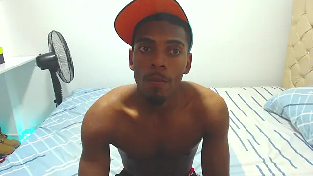 Snapshot of Jackboy_000 chatting on November 8, 4:23 am Jackboy 000 online show from November 8, 4:23 am