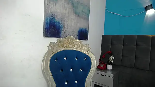 Snapshot of Aliis_Love chatting on November 16, 8:25 pm Aliis Love online show from November 16, 8:25 pm