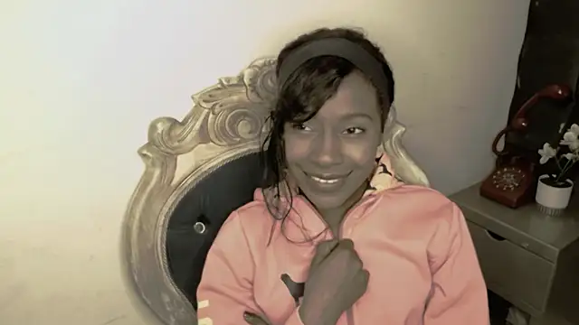 Snapshot of Aliis_Love chatting on November 30, 7:51 pm Aliis Love online show from November 30, 7:51 pm