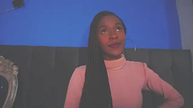 Snapshot of Aliis_Love chatting on December 3, 5:15 am Aliis Love online show from December 3, 5:15 am